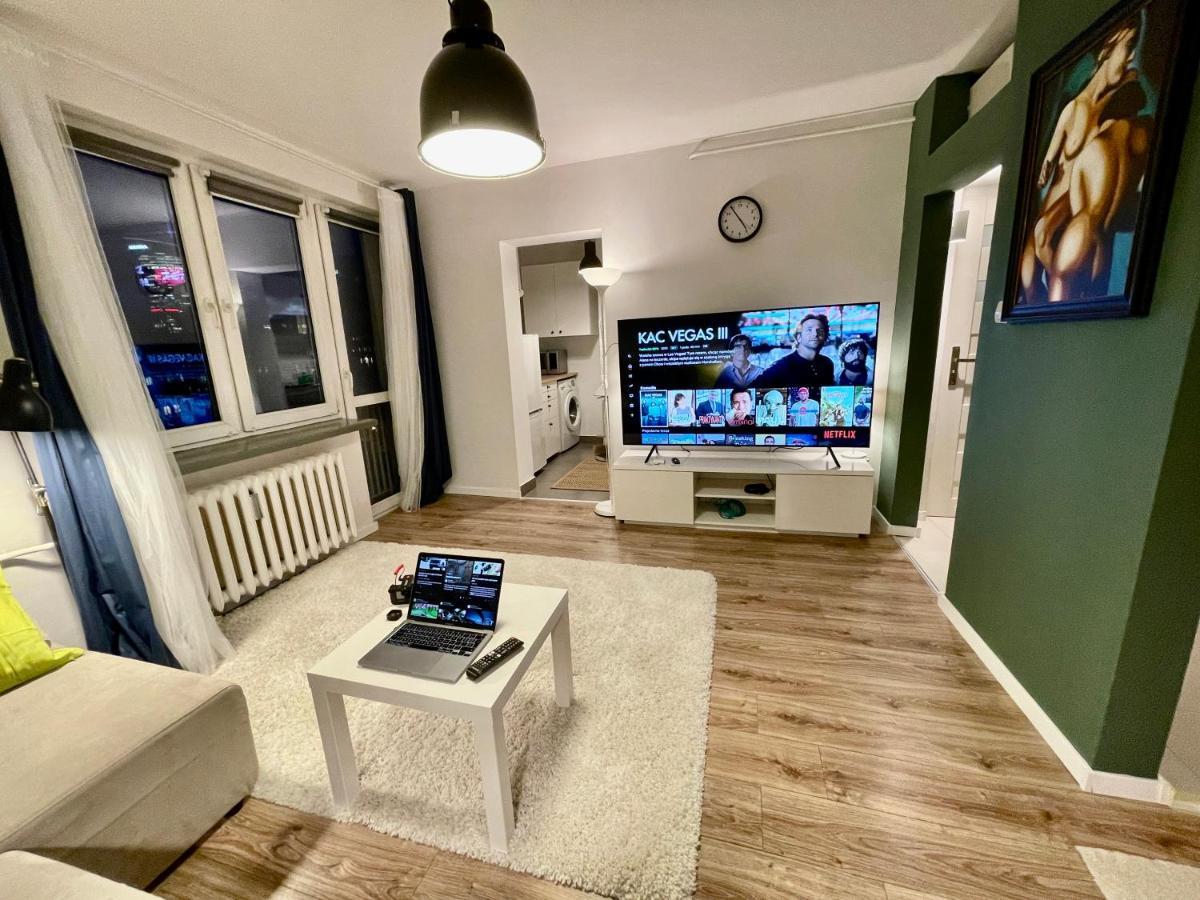 Holiday Metro Fast Wifi Tv'70 Netflix Hbo Appletv 华沙 外观 照片