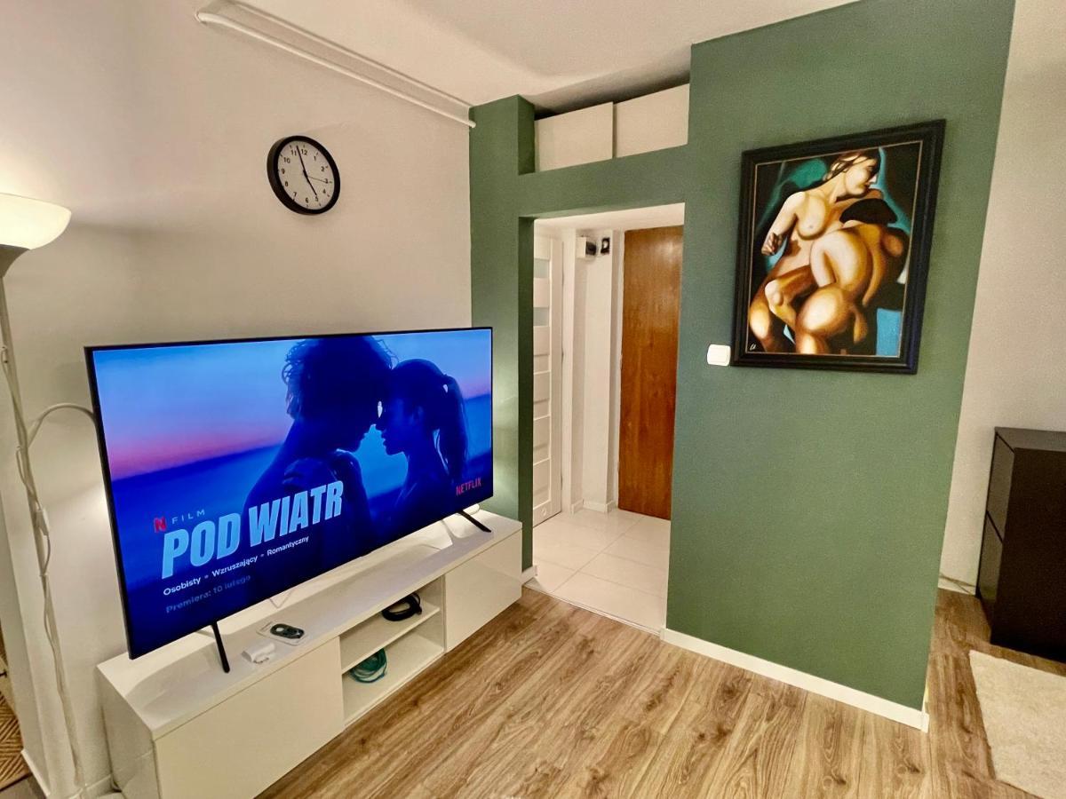 Holiday Metro Fast Wifi Tv'70 Netflix Hbo Appletv 华沙 外观 照片