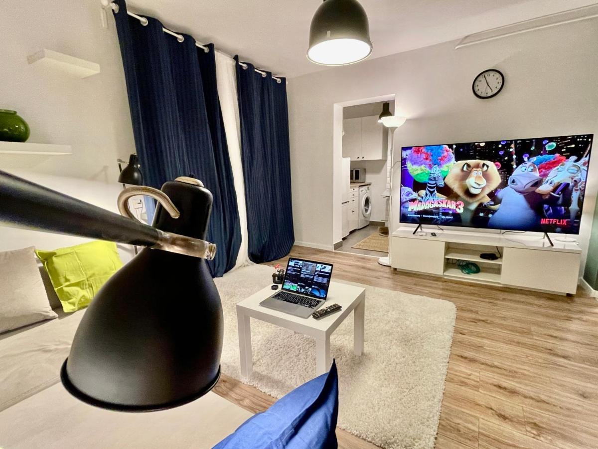 Holiday Metro Fast Wifi Tv'70 Netflix Hbo Appletv 华沙 外观 照片