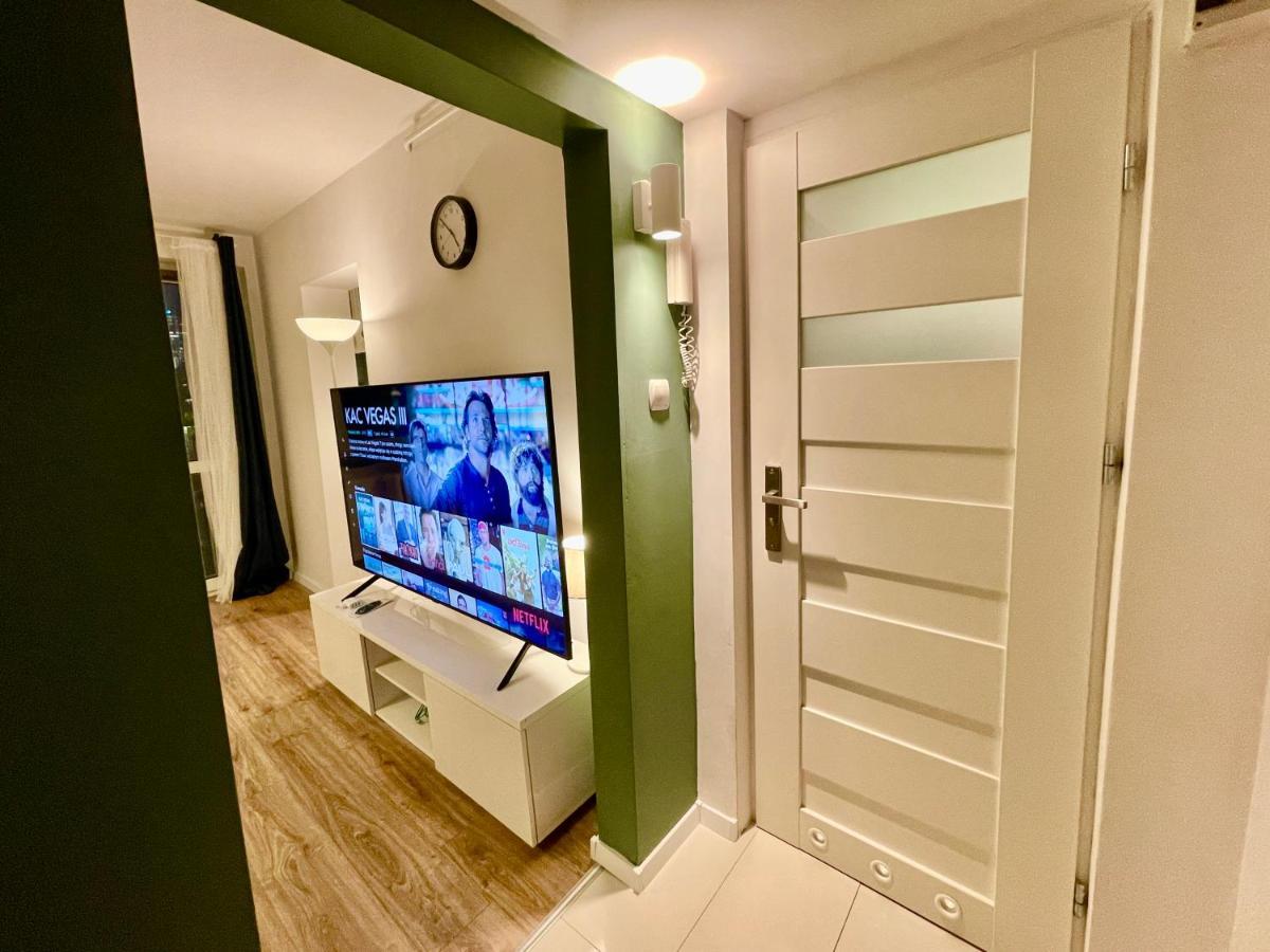 Holiday Metro Fast Wifi Tv'70 Netflix Hbo Appletv 华沙 外观 照片